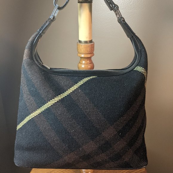 Auth Burberry Wool Hobo bag (would trade for a pink & beige straps Burberry bag) - Picture 2 of 15